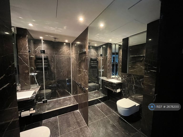 Studio flat in Pan Peninsula Square, London, E14 (#2678200)