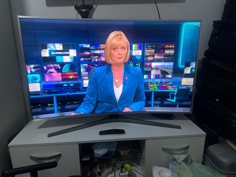 Free delivery 49”Samsung 4k Curve ultra HDTV 