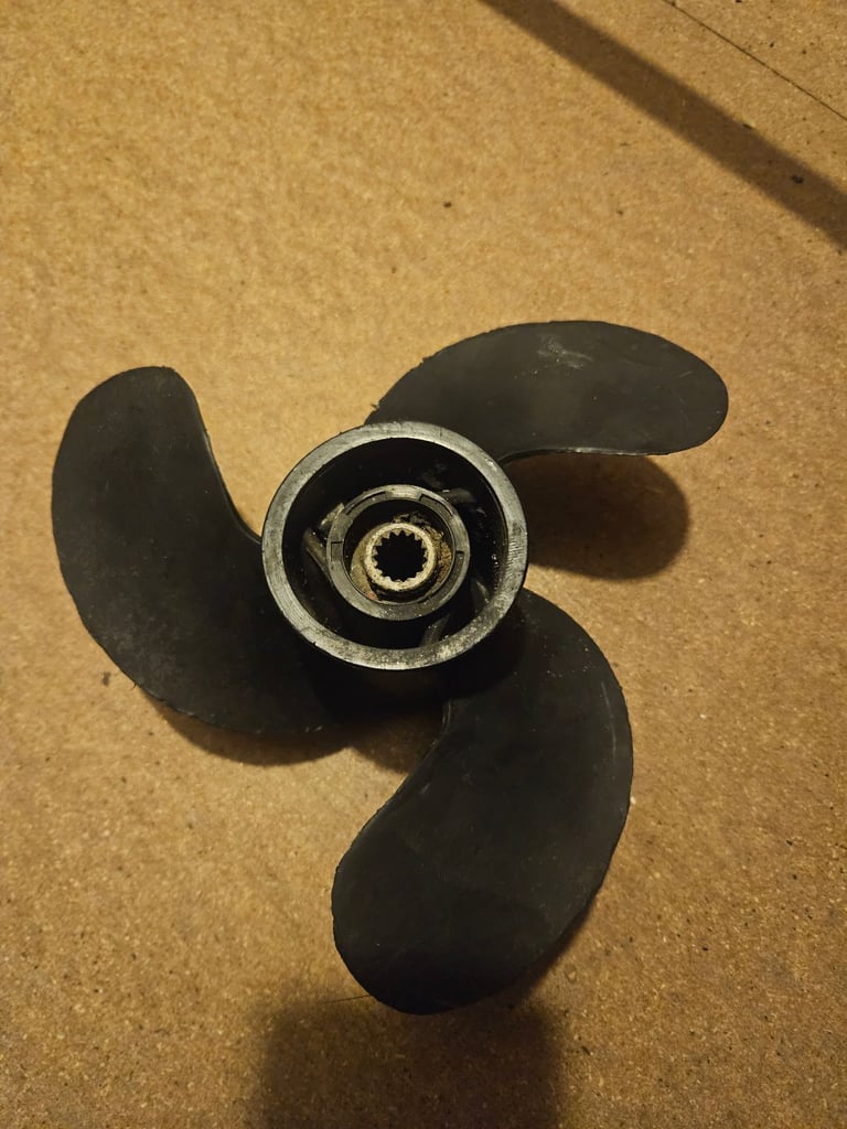 image for Mercury outboard plastic propeller 7" Dia