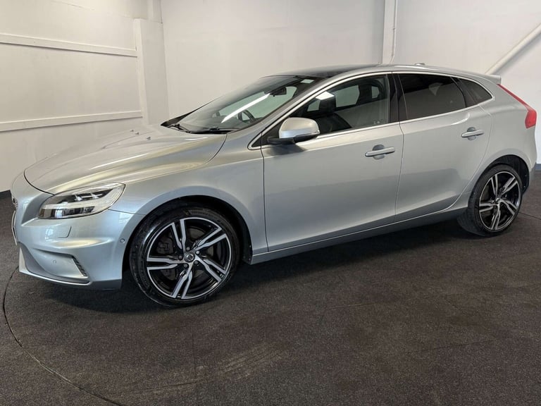 2017 Volvo V40 2.0 V40 R-Design Pro D3 Auto 5dr Hatchback Diesel Automatic