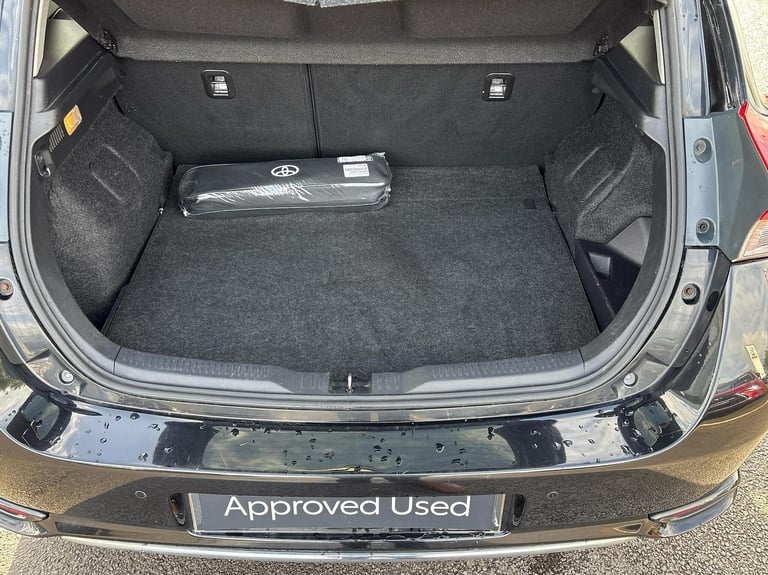 2018 Toyota Auris 1.8 Hybrid Design TSS 5dr CVT (Nav) Hatchback Hybrid Automatic