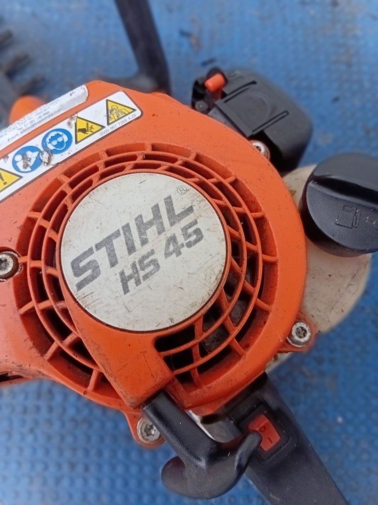 STIHL HS 45 PETROL HEDGECUTTER CAN SEE WORKING