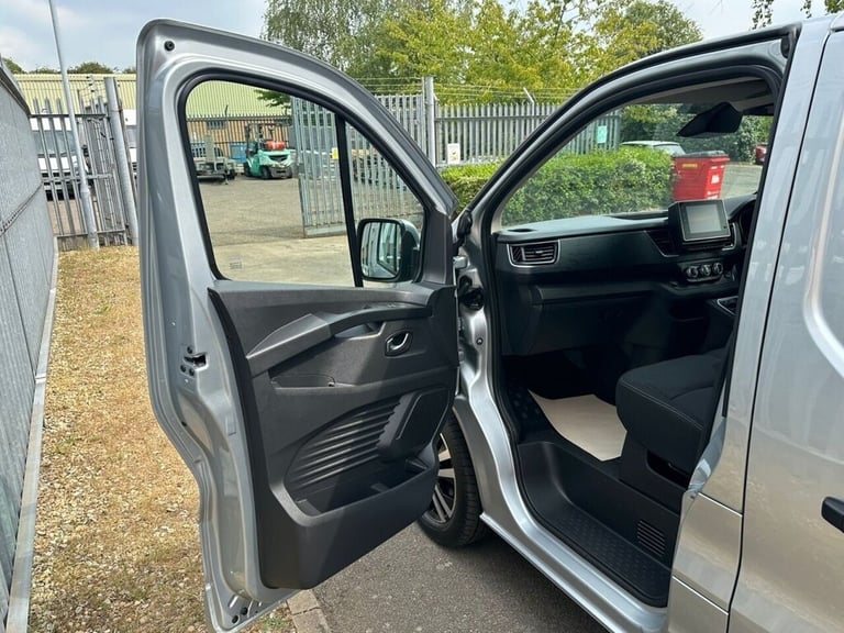 2023 Renault Trafic 2.0 dCi Blue 28 Sport+ Panel Van 5dr Diesel EDC SWB Euro 6 (s/s) (170 ps) PAN...