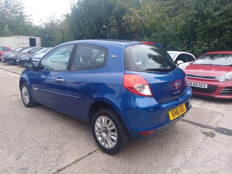 2011 Renault Clio 1.2 16V I-Music 3dr HATCHBACK PETROL Manual