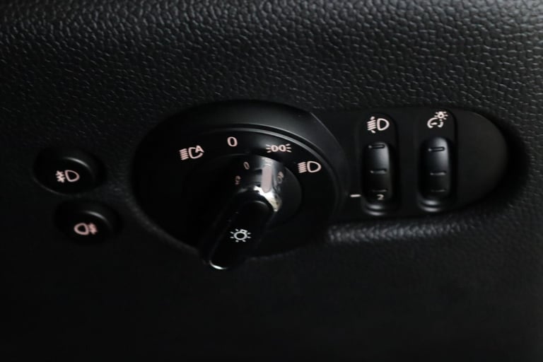 2020 MINI Hatch 1.5 One Classic Euro 6 (s/s) 5dr HATCHBACK Petrol Manual