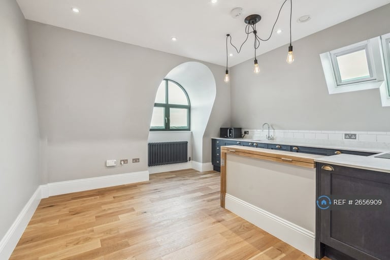 image for 1 bedroom flat in Gidar House, Uxbridge, UB10 (1 bed) (#2656909)