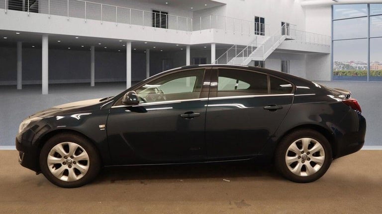  Vauxhall Insignia 1.8 16V SRi Nav Euro 5 5dr Petrol Manual