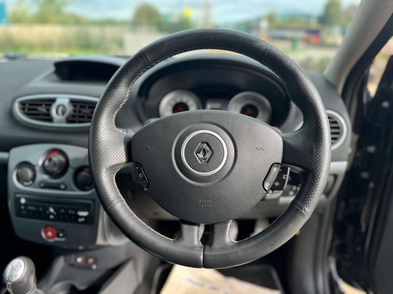 2009 Renault Clio 1.6 VVT 128 GT 3dr HATCHBACK PETROL Manual
