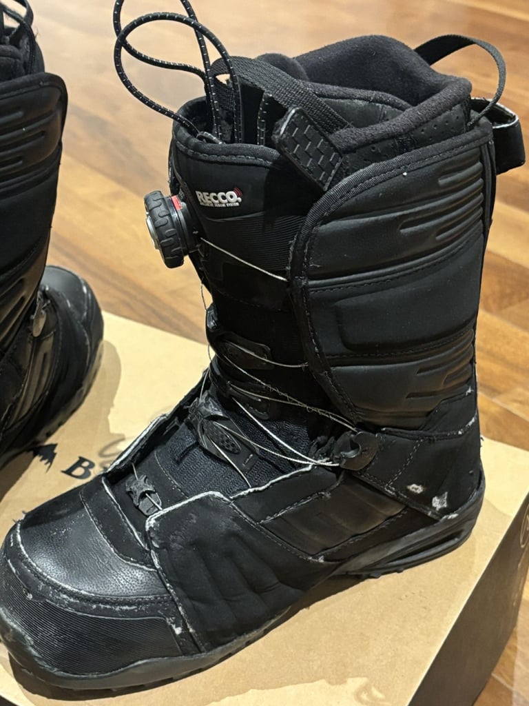🏂 Vans Snowboard Boots – Male Size US 10 / UK 9  (Fits Shoe Size UK 7-8.5) - £25
