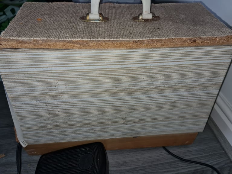 Singer Sewing Machine vintage 