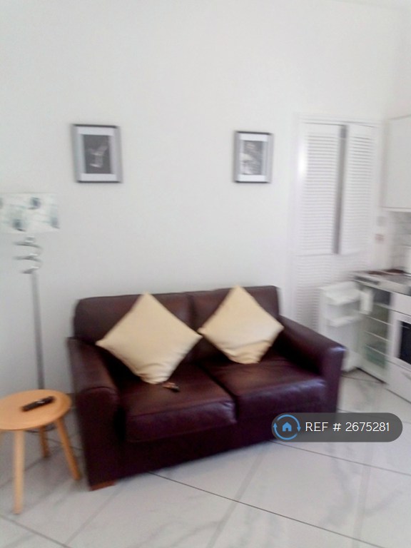 image for 1 bedroom flat in Millport, Millport, Isle Of Cumbrae, KA28 (1 bed) (#2675281)