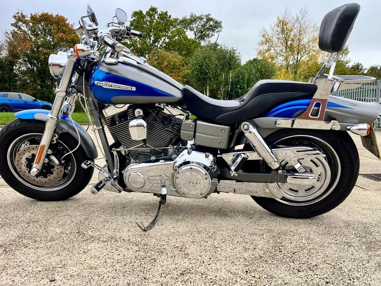 Harley-Davidson FXDFSE FATBOB SCREAMIN EAGLE CVO 110. ONLY 14698 MILES