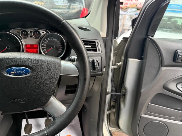 FORD KUGA 2.0 TDCi Zetec 12 MONTHS MOT 3 MONTHS WARRANTY 2009