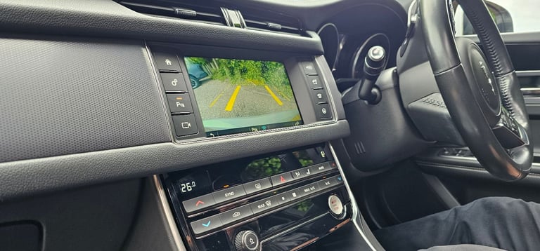 2016 Jaguar XF R-Sport 2.0D 180 Automatic 