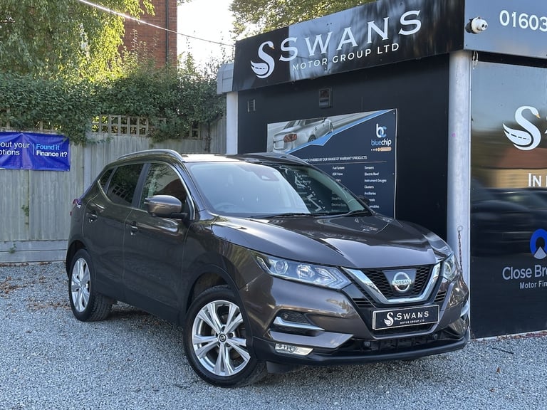 image for 2017 Nissan Qashqai 1.5 DCI N-Connecta Diesel manual 5 Door Hatchback Bronze