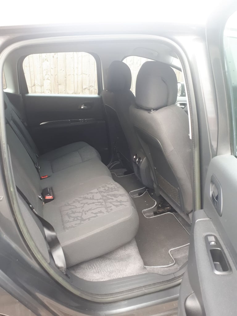 Peugeot, 3008, Hatchback, 2013, Semi-Auto, 1560 (cc), 5 doors