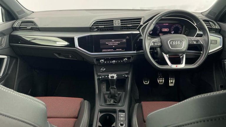 2023 Audi Q3 Black Edition 35 TFSI  150 PS 6-speed Manual SUV Petrol Manual