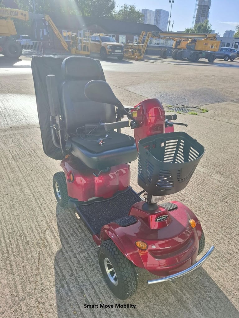 Freerider Kensington 8mph Mobility Scooter With Canopy. 