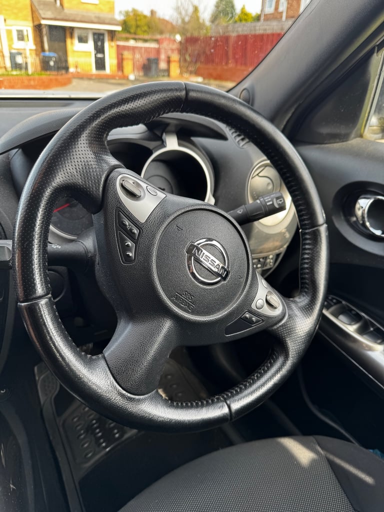 Nissan, JUKE, Hatchback, 2013, Manual, 1461 (cc), 5 doors