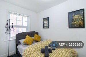2 bedroom house in West Court, Southsea, PO4 (2 bed) (#2636268)