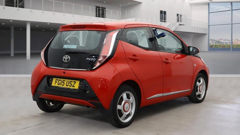 TOYOTA AYGO 1.0 VVT-i x-pression 2015