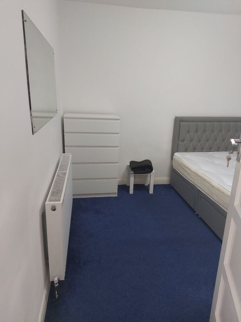 Double room to let or rent in northolt 