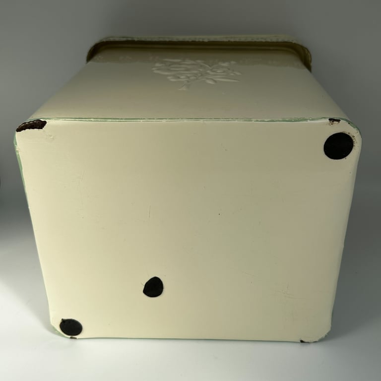 Retro Food Storage Tin Container Cream Painted Embossed Flower Metal Box & Lid