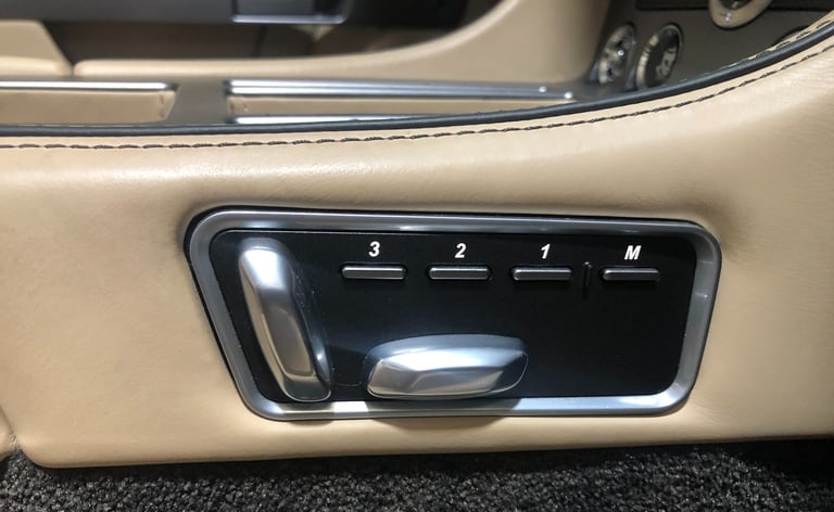 2011 Aston Martin Virage V12 2dr Volante Touchtronic Auto CONVERTIBLE Petrol Automatic