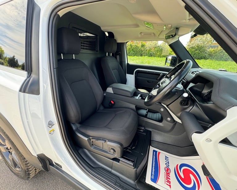 2023 Land Rover Defender 90 3.0 D250 MHEV Hard Top Fuji White - 14,825 Miles 