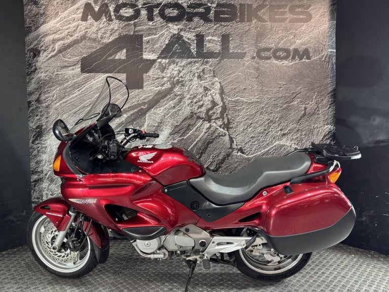 HONDA DEAUVILLE 650 NT 650 V-5