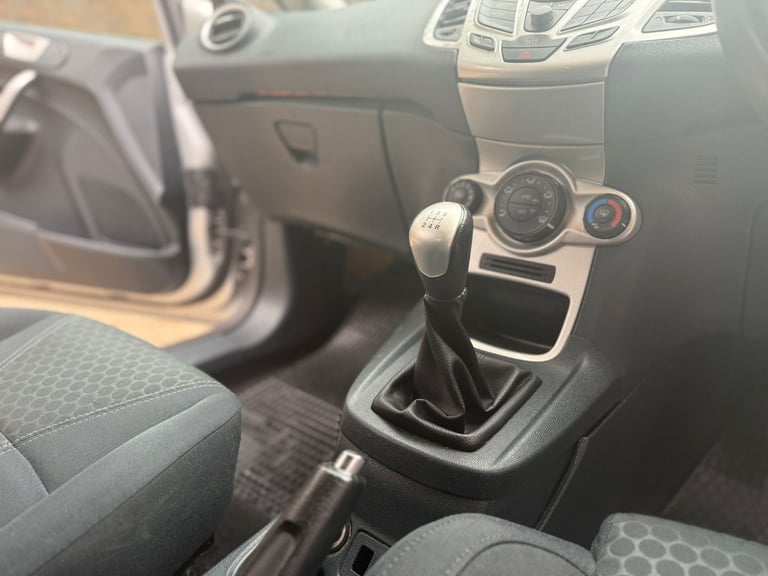 Ford, FIESTA, Hatchback, 2012, Manual, 1242 (cc), 3 doors