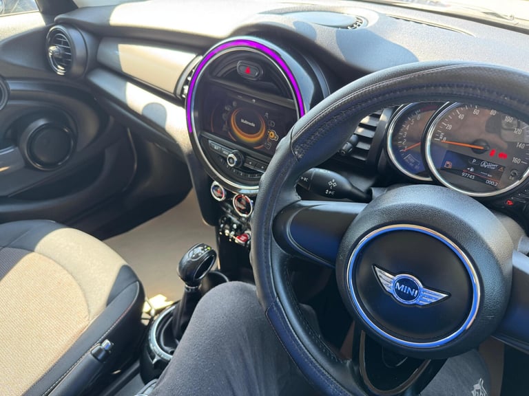 2014 MINI Cooper 1.5 AUTO 5DR Hatchback Petrol Automatic