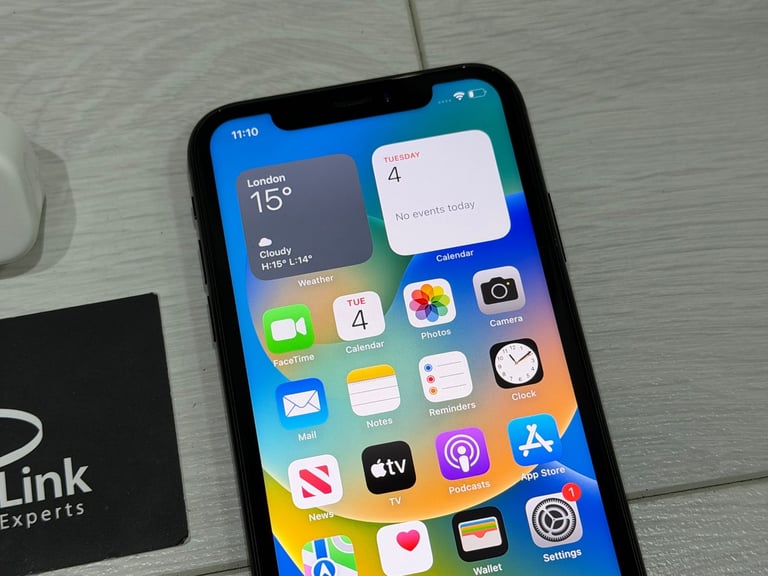 📱 Black Apple iPhone XR 64GB Unlocked All Networks + Warranty 🍎 - P1190