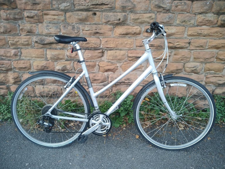 image for GIANT CRS Ladies Sports Hybrid Ladies Bikedoes have m