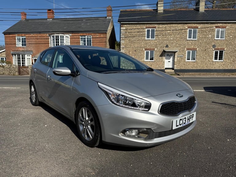 image for 2013 Kia Ceed 1.6 CRDi 2 EcoDynamics 5dr HATCHBACK DIESEL Manual