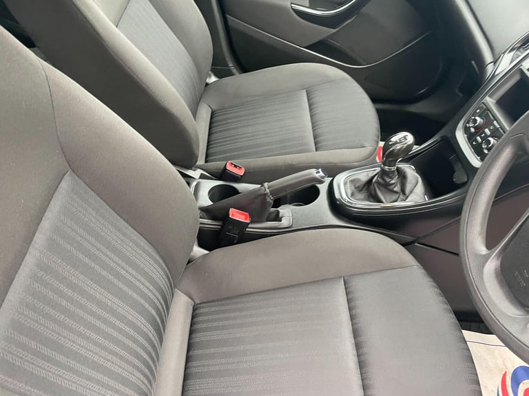 2014 Vauxhall Astra 1.3 CDTi ecoFLEX Exclusiv Hatchback 5dr Diesel Manual Euro 5 (s/s) (95 ps) HA...