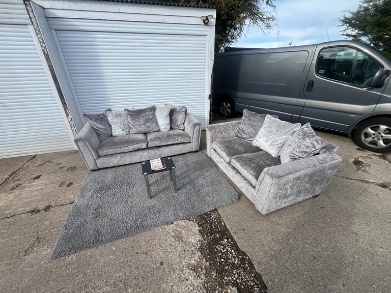 DELIVERY AVAILABLE - Silver Crushed Velvet 3/2 Seater Sofa Set 