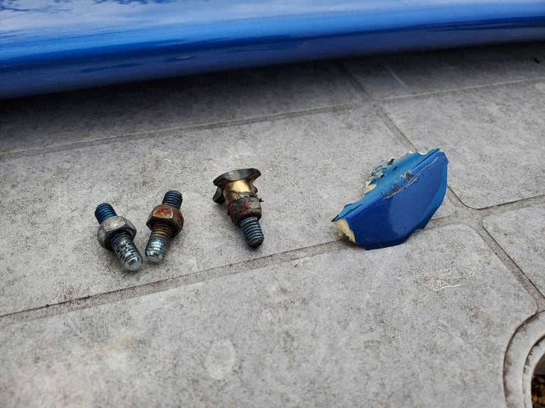Subaru UK300 spolier in need of repair