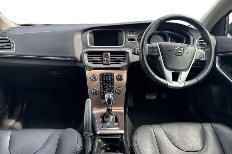 2019 19 VOLVO V40 CROSS COUNTRY 1.5 T3 GPF PRO HATCHBACK 5DR PETROL AUTO EURO 6 