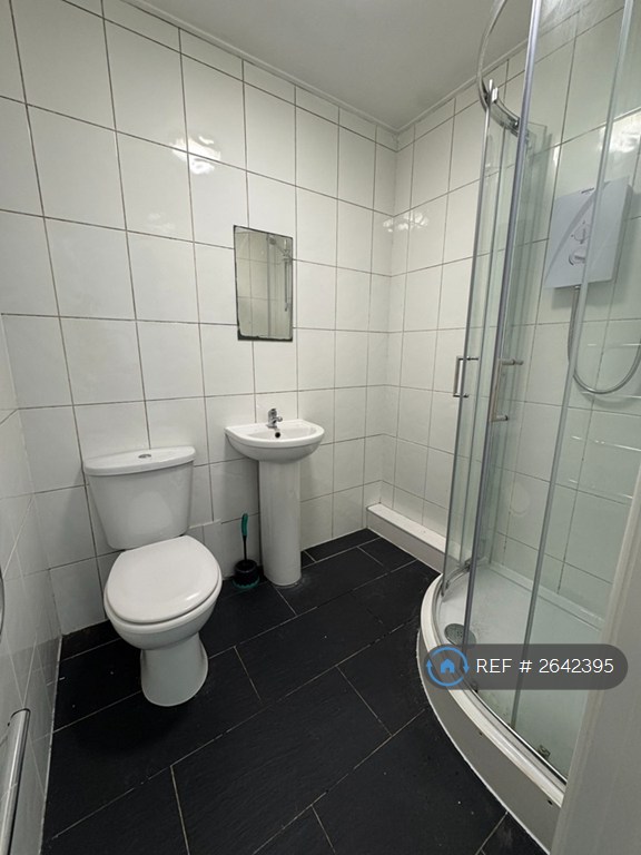 Studio flat in Cleveland Street, Doncaster, DN1 (#2642395)