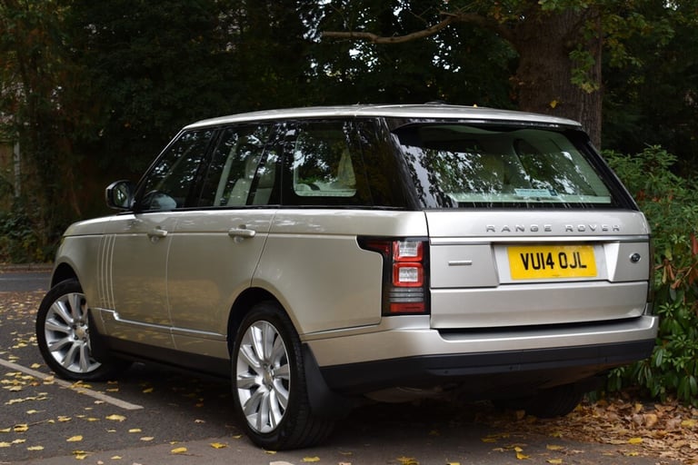 2014 Land Rover Range Rover V8 AUTOBIOGRAPHY+11 Services carried out! Estate Petrol Automatic