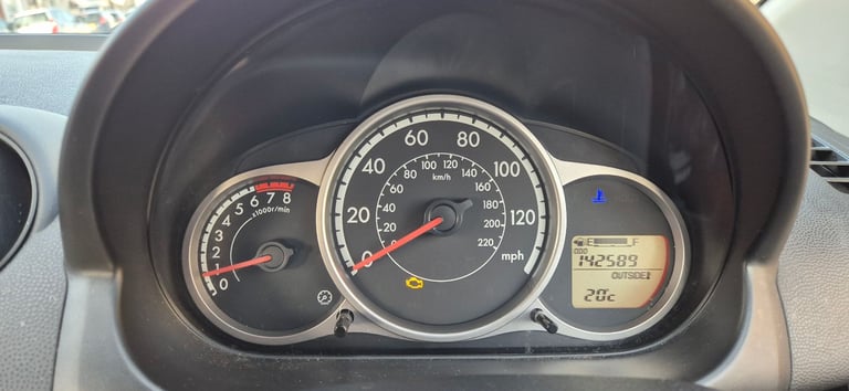 Mazda, 2, Hatchback, 2012, Manual, 1349 (cc), 5 doors