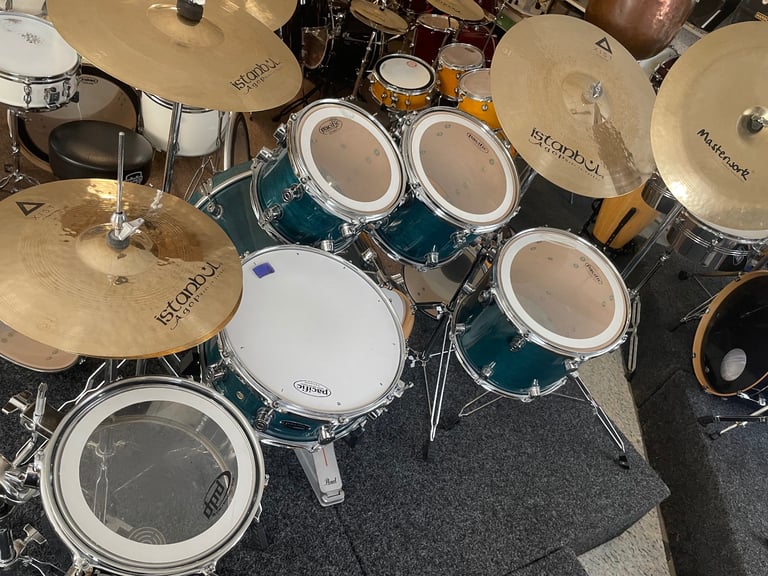 DW pacific. Istanbul cymbals.