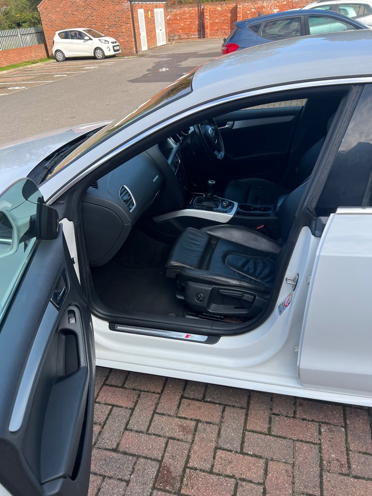 Audi, A5, Hatchback, 2011, Manual, 1968 (cc), 5 doors