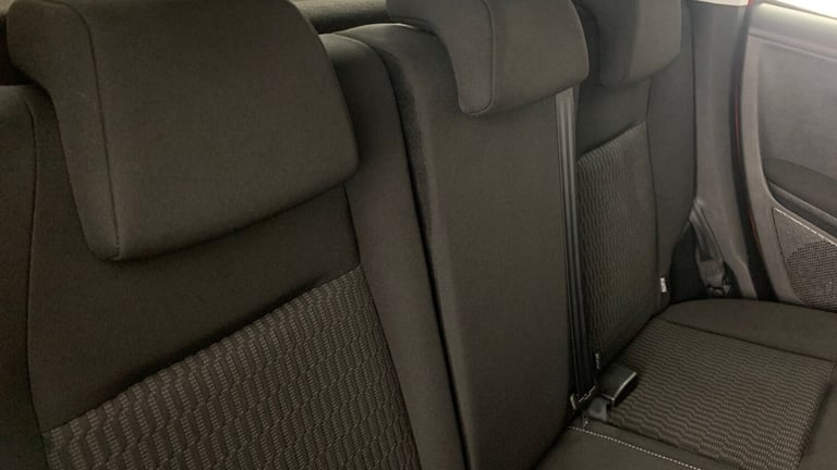 2016 Peugeot 208 1.2 PureTech XS White Hatchback 5dr Petrol Manual Euro 6 (82 ps) Hatchback Petro...