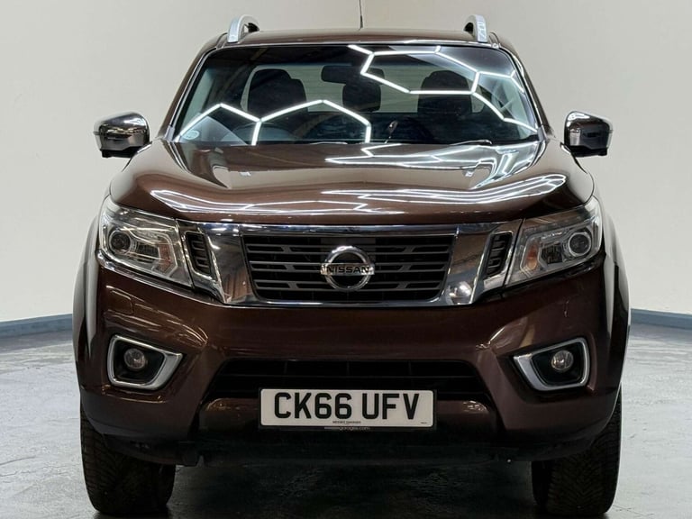 2016 Nissan Navara Double Cab Pick Up Tekna 2.3dCi 190 4WD Auto PICK UP DIESEL Automatic