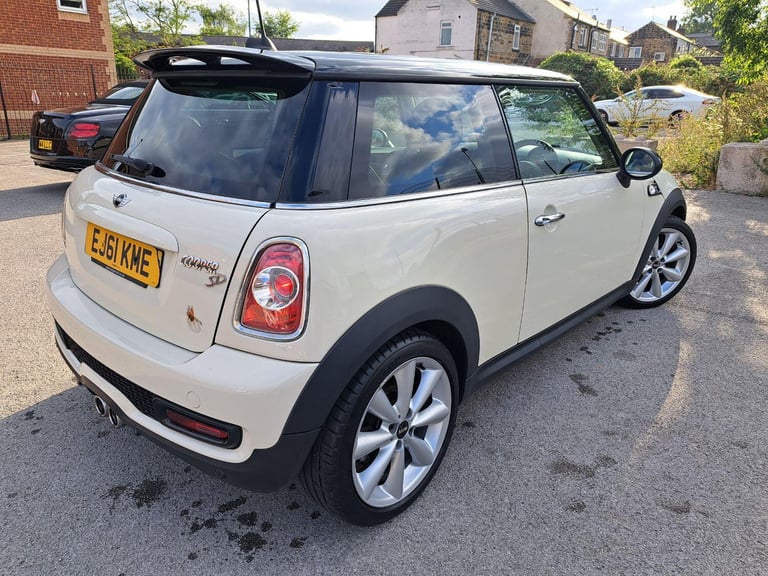 MINI HATCH 2.0 Cooper SD Hatch 2011