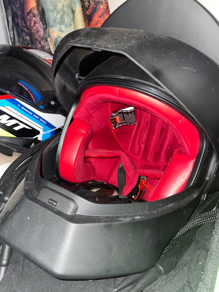 Brand-new predator crash helmet