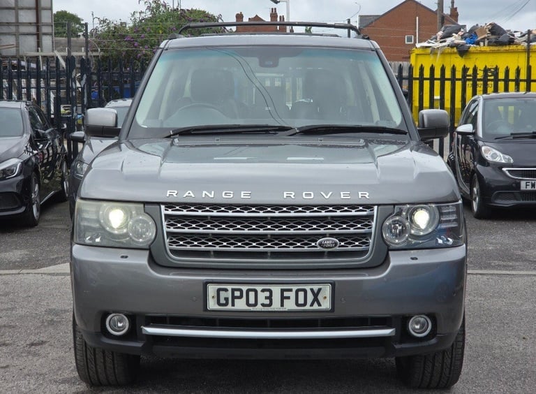 60 2010 LAND ROVER RANGE ROVER 4.4 TDV8 VOGUE AUTO