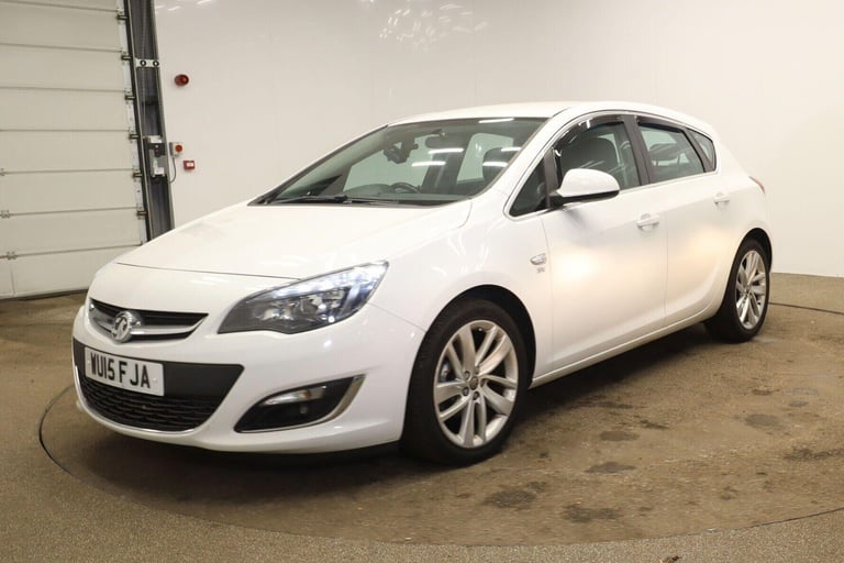 image for 2015 Vauxhall Astra 1.6i SRi Euro 6 5dr HATCHBACK Petrol Manual